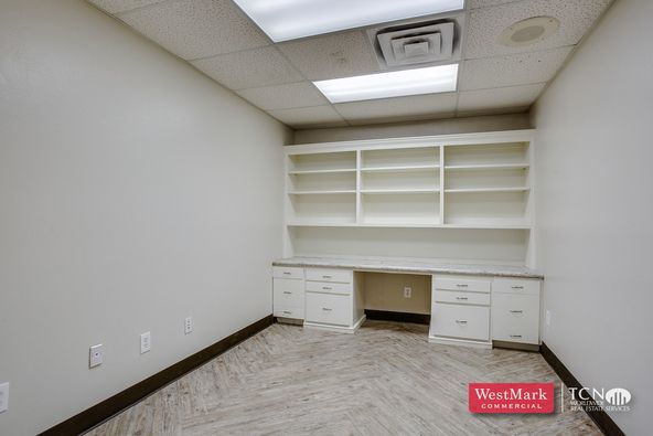 Office Space on 69th & Slide: 5145 69th St, Lubbock, TX 79424